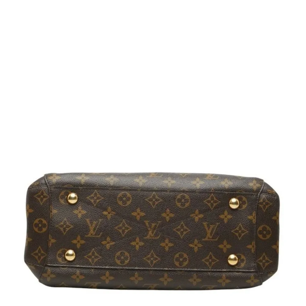 Louis Vuitton Montaigne MM Handbag